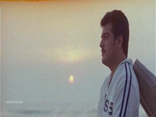 En Nenjil Ningalane - Dheena 720p HD.mp4