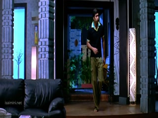 Adada Adada Adada Ennai - Santhosh Subramaniam 720p HD.mp4